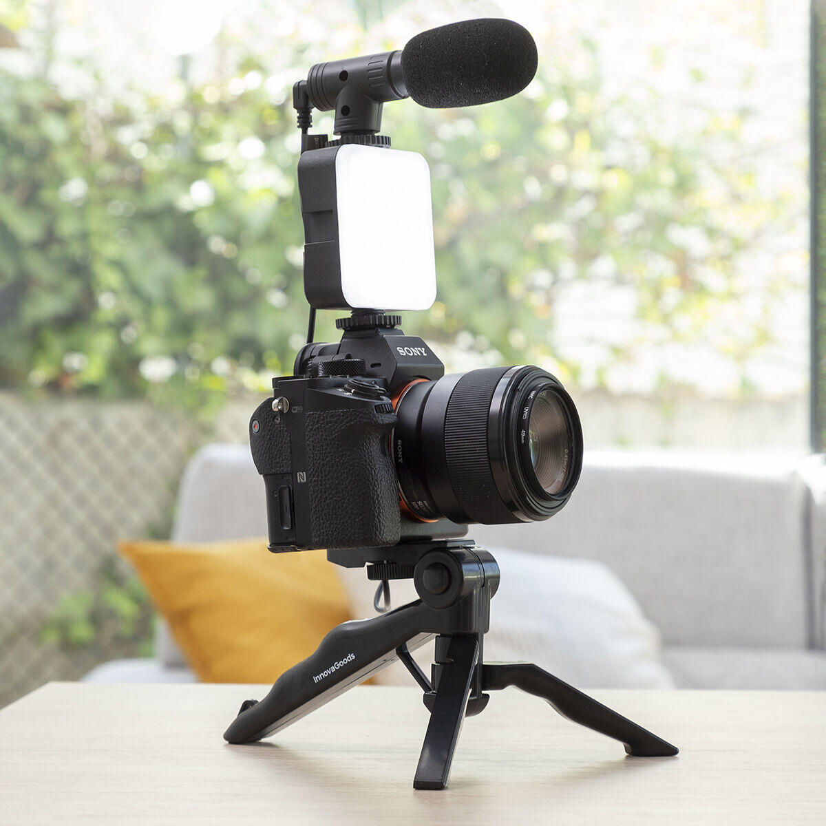Kit Vlogging con Luz, Micrófono y Mando Plodni  6 Piezas