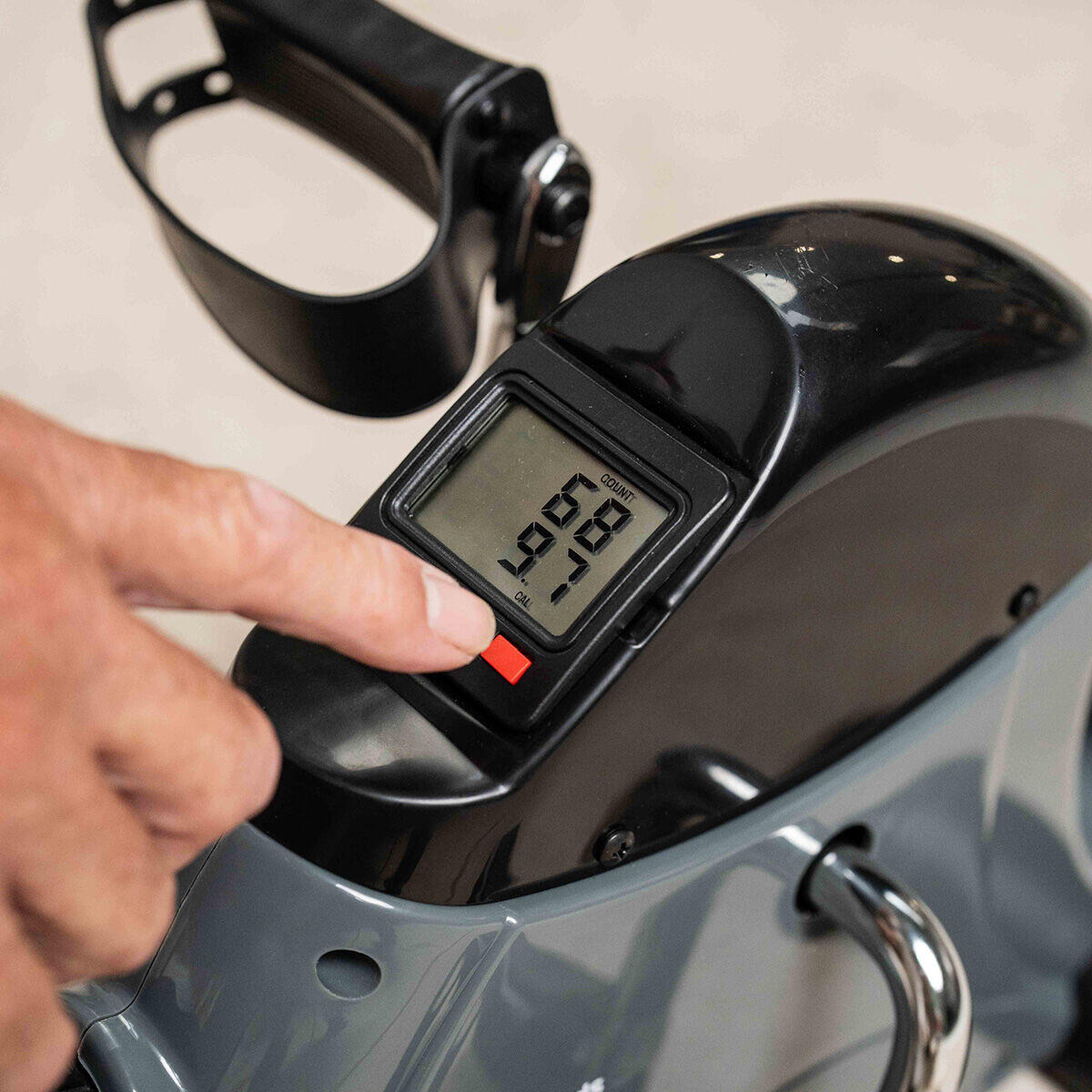 Pedaleador Estático para Piernas y Brazos con Esterilla Velora 2100